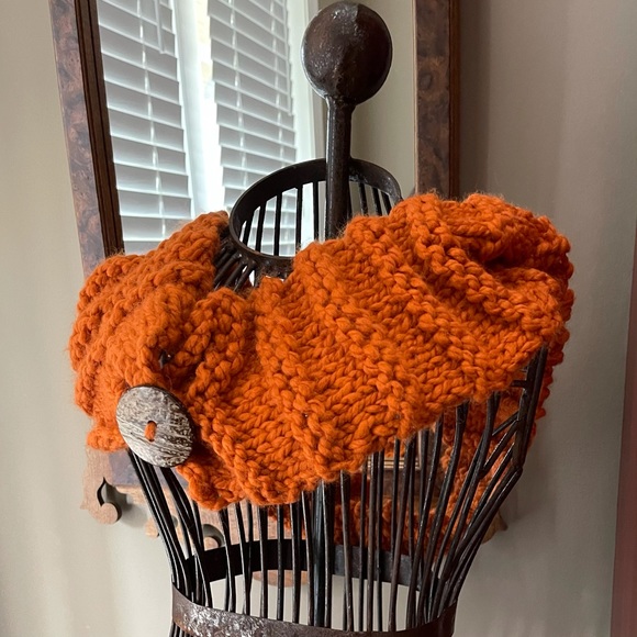 NC Highland Wool Infinity Scarf Button Cowl Wrap - Picture 6 of 10